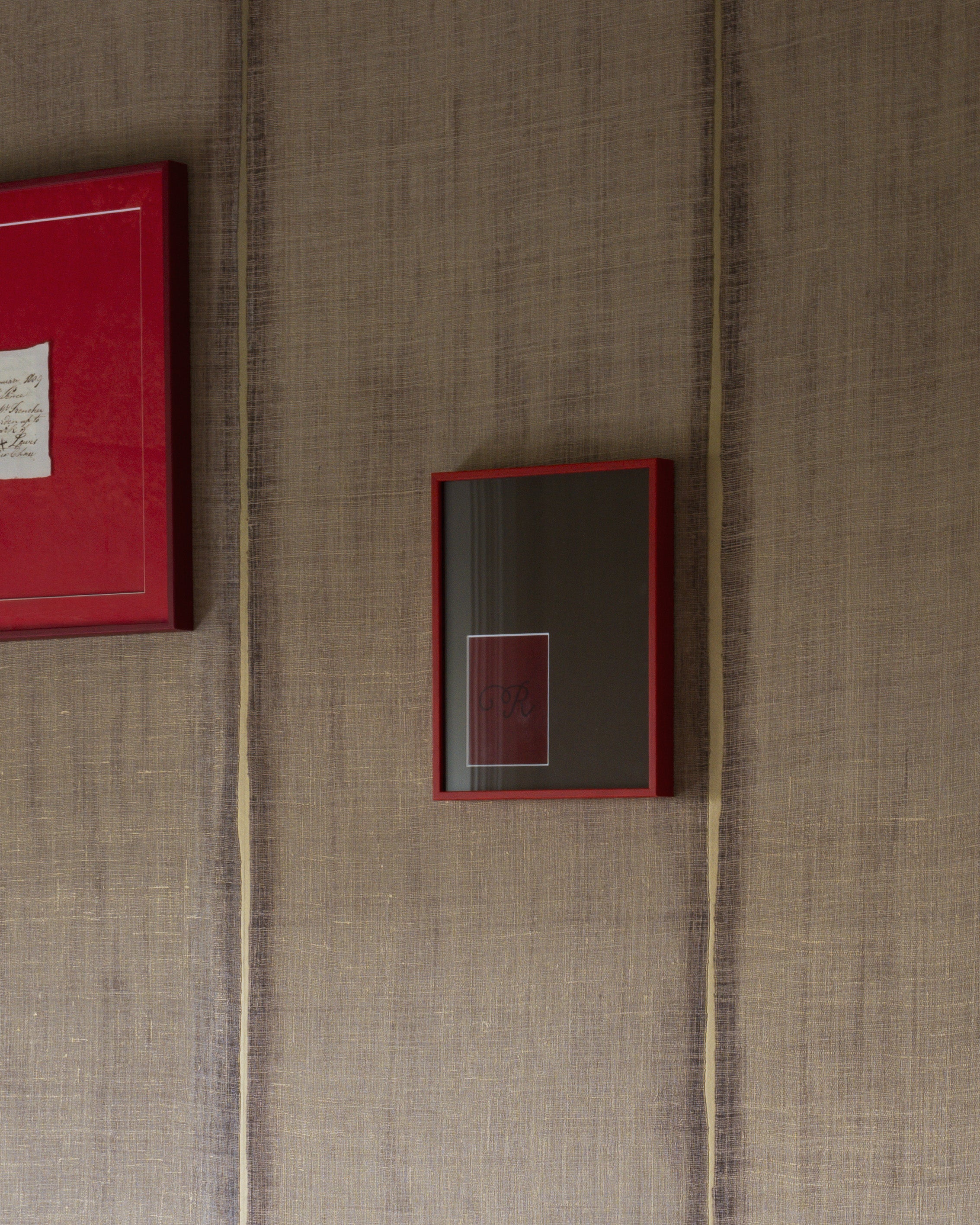 Small Russet red Frame
